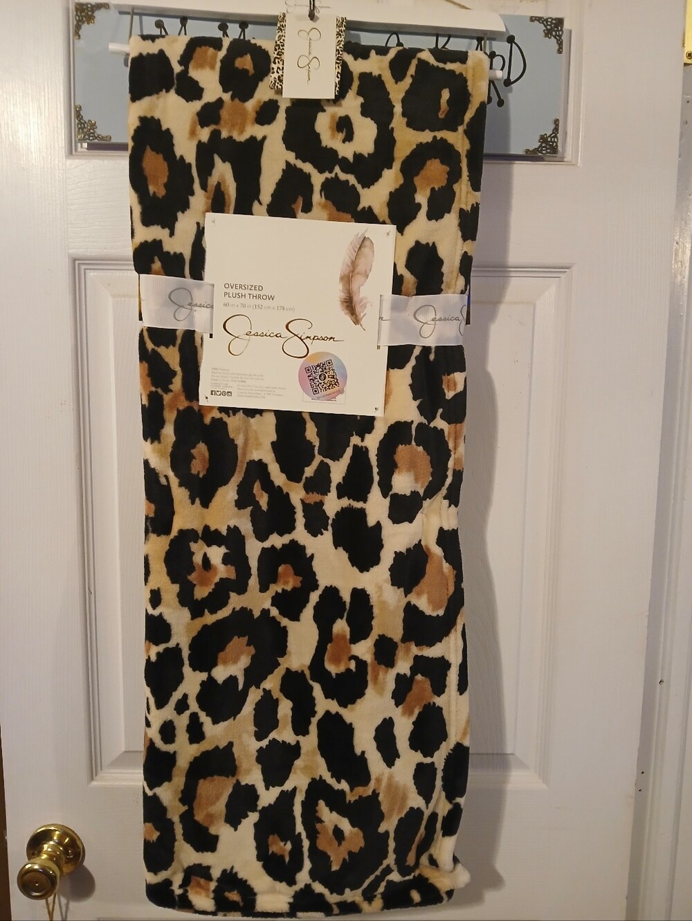 Jessica Simpson NWT Leopard Super Soft Plush Throw - Picture 3 of 3